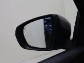 Peugeot 5008 (2021) thumbnail 30