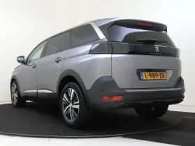 Peugeot 5008 (2021) thumbnail 4