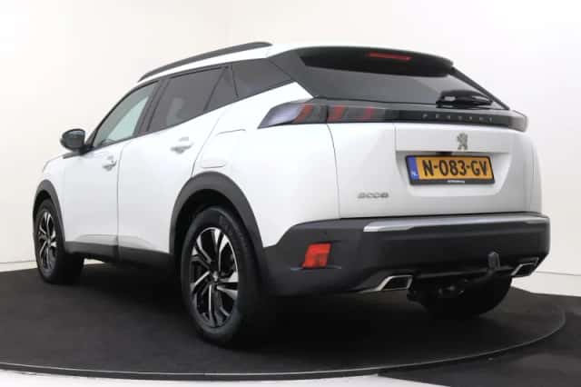 Peugeot 2008 (2020) thumbnail 4