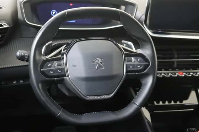 Peugeot 2008 (2020) thumbnail 6