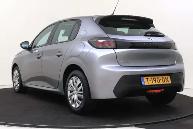 Peugeot 208 (2023) thumbnail 4