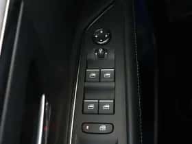 Peugeot 3008 (2021) thumbnail 22