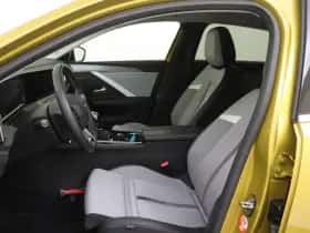 Opel Astra (2022) thumbnail 10