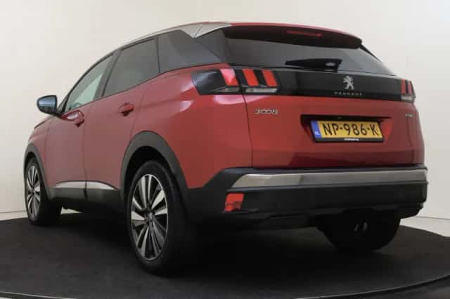 Peugeot 3008 (2017) thumbnail 4