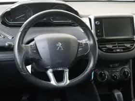 Peugeot 208 (2016) thumbnail 6