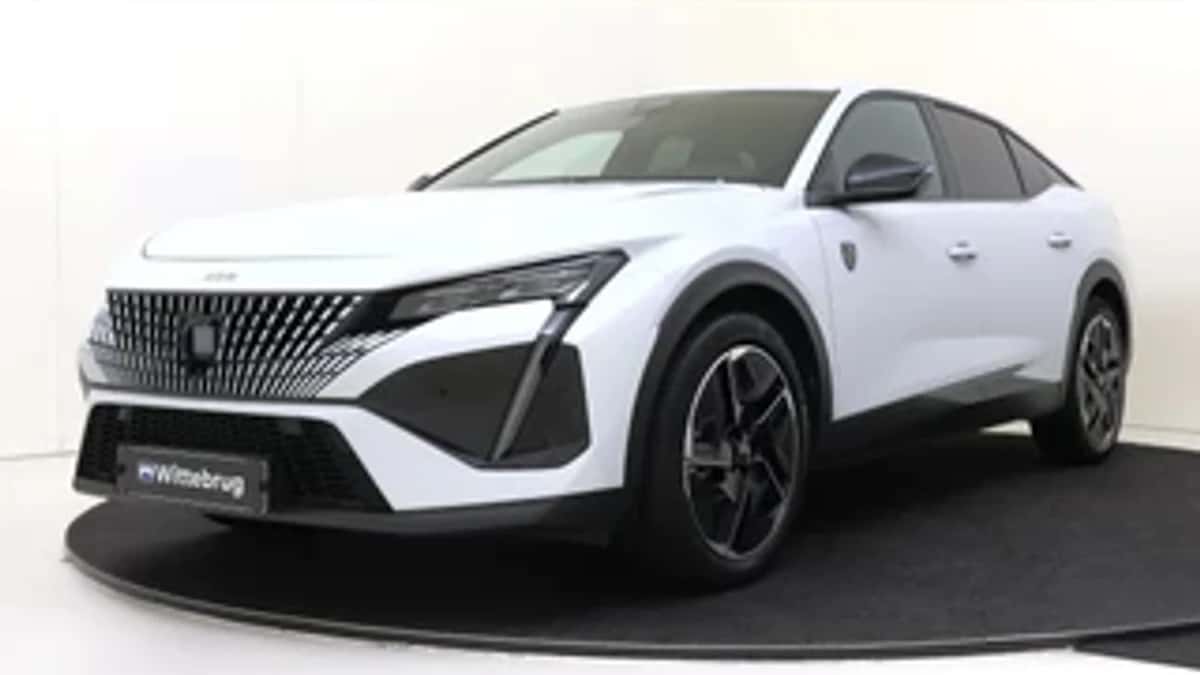 Peugeot 408 (2024) — foto 1