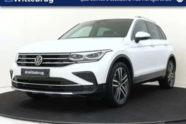 Volkswagen Tiguan (2021) thumbnail 1