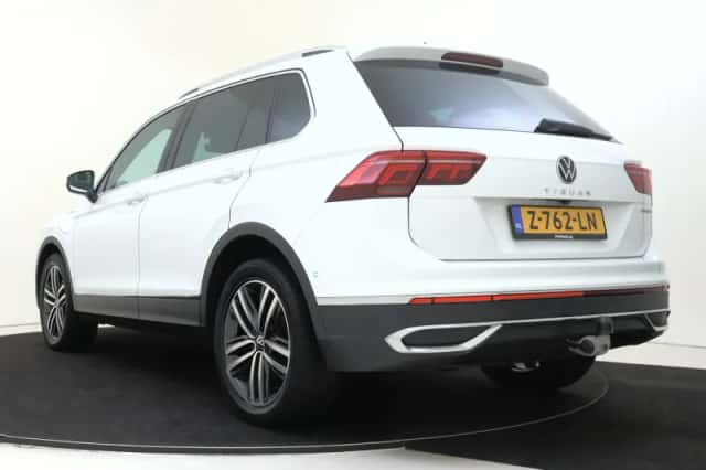 Volkswagen Tiguan (2021) thumbnail 4