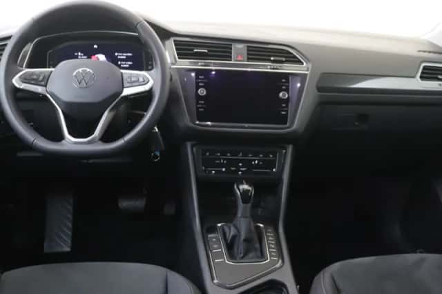 Volkswagen Tiguan (2021) thumbnail 5