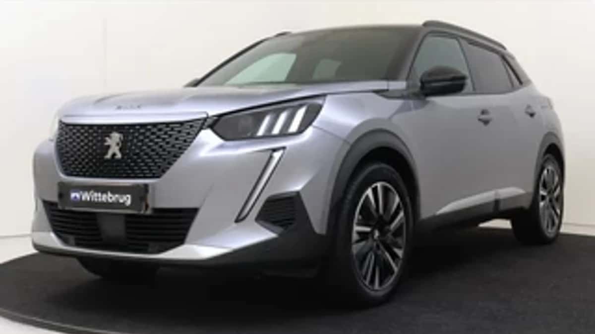 Peugeot e-2008 (2022) — foto 1
