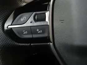 Peugeot e-2008 (2022) thumbnail 22