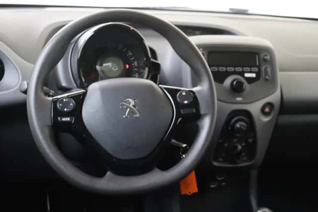 Peugeot 108 (2021) thumbnail 6