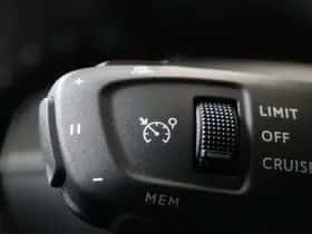 Peugeot 2008 (2023) thumbnail 25