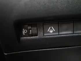Peugeot 2008 (2023) thumbnail 29