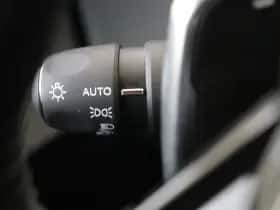 Peugeot 2008 (2023) thumbnail 31