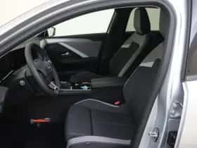 Opel Astra (2025) thumbnail 3
