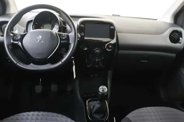 Peugeot 108 (2021) thumbnail 5