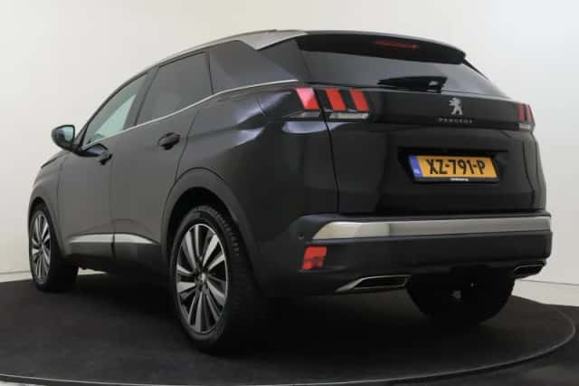 Peugeot 3008 (2019) thumbnail 4