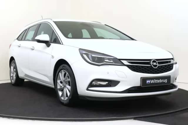 Opel Astra (2016) thumbnail 3
