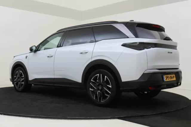 Peugeot 5008 (2025) thumbnail 4