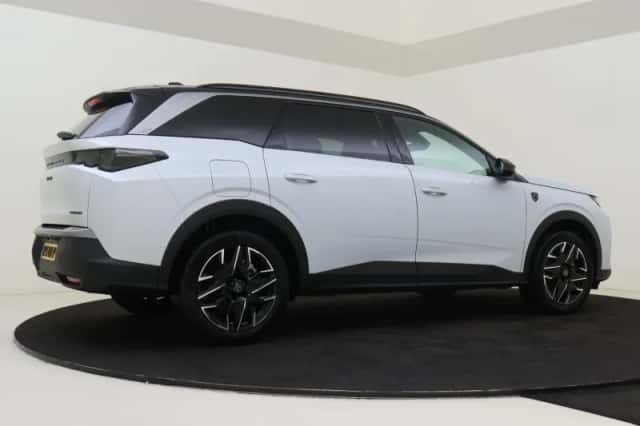 Peugeot 5008 (2025) thumbnail 6