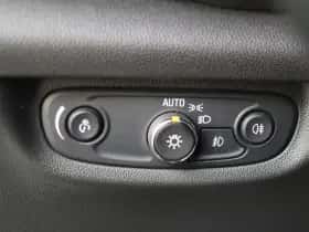 Opel Insignia (2017) thumbnail 28