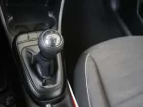 Kia Picanto (2017) thumbnail 16