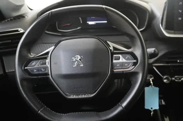 Peugeot 208 (2021) thumbnail 6