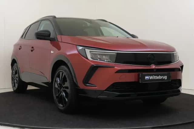 Opel Grandland (2023) thumbnail 3