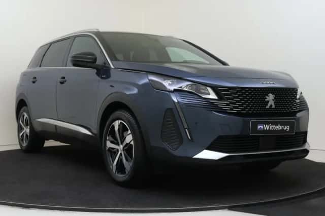 Peugeot 5008 (2022) thumbnail 3