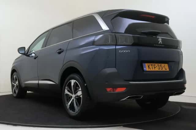 Peugeot 5008 (2022) thumbnail 4