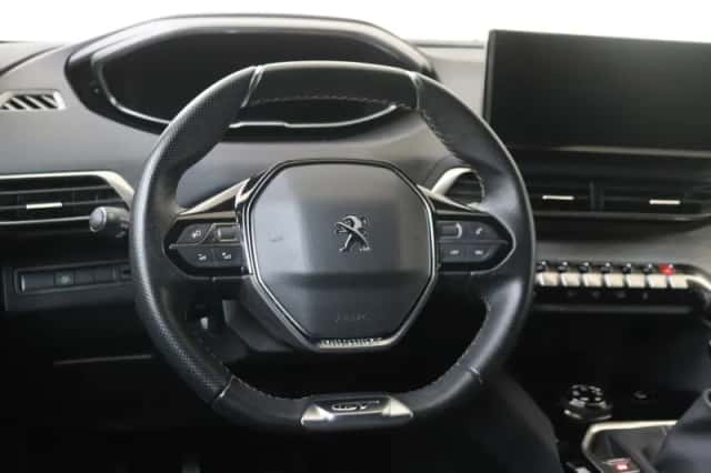 Peugeot 5008 (2022) thumbnail 6