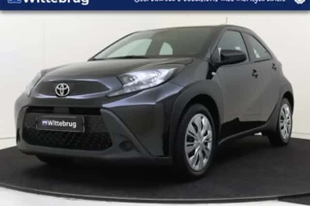 Toyota Aygo (2023) thumbnail 1