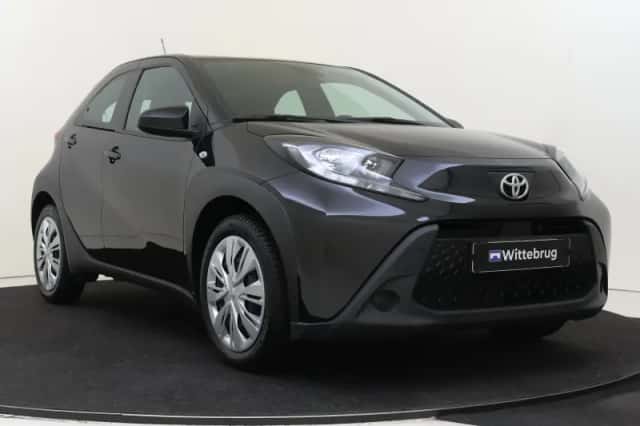 Toyota Aygo (2023) thumbnail 3