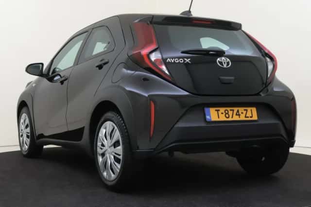 Toyota Aygo (2023) thumbnail 4