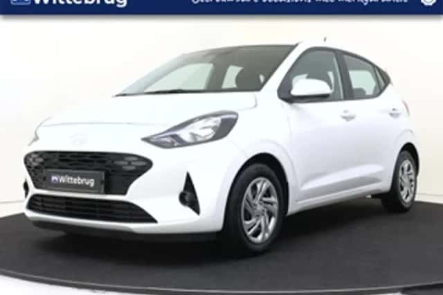 Hyundai i10 (2024) thumbnail 1