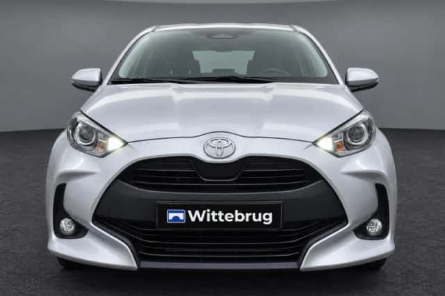 Toyota Yaris (2024) thumbnail 4