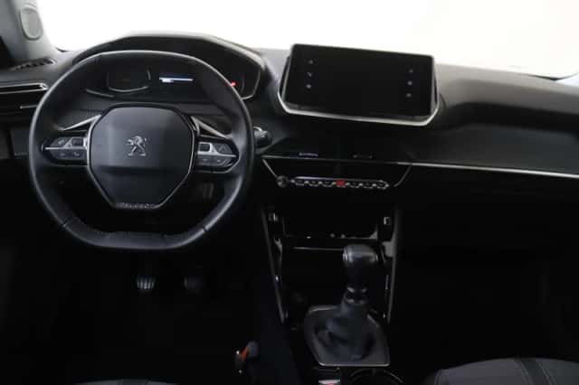 Peugeot 2008 (2021) thumbnail 5