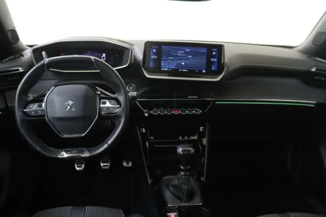 Peugeot 2008 (2022) thumbnail 5