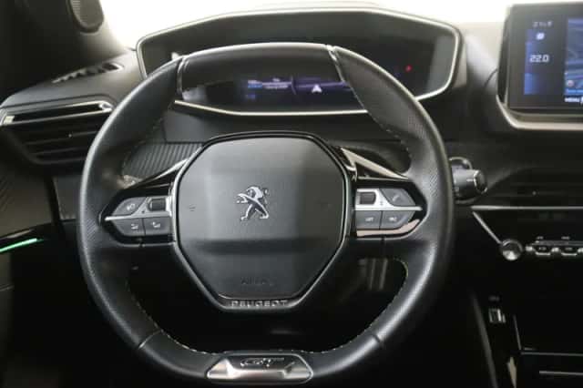 Peugeot 2008 (2022) thumbnail 6