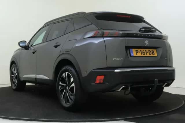 Peugeot 2008 (2022) thumbnail 4