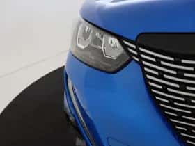 Peugeot 2008 (2021) thumbnail 11