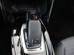 Peugeot 2008 (2021) thumbnail 22