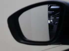 Peugeot 2008 (2021) thumbnail 26