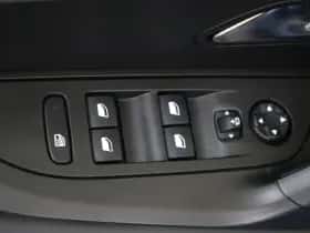 Peugeot 2008 (2021) thumbnail 32