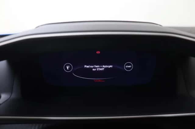 Peugeot 2008 (2021) thumbnail 5