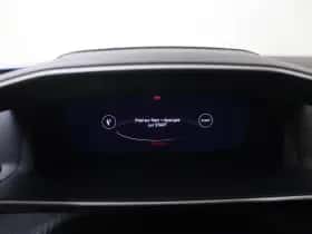 Peugeot 2008 (2021) thumbnail 5