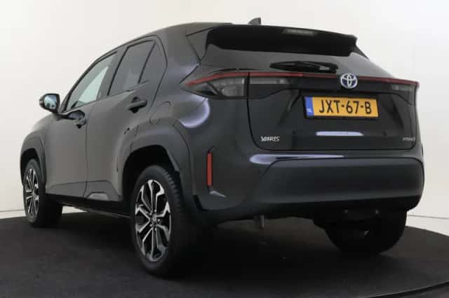 Toyota Yaris Cross (2024) thumbnail 4