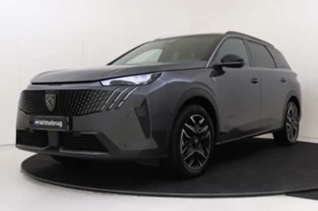 Peugeot 5008 (2025) thumbnail 1