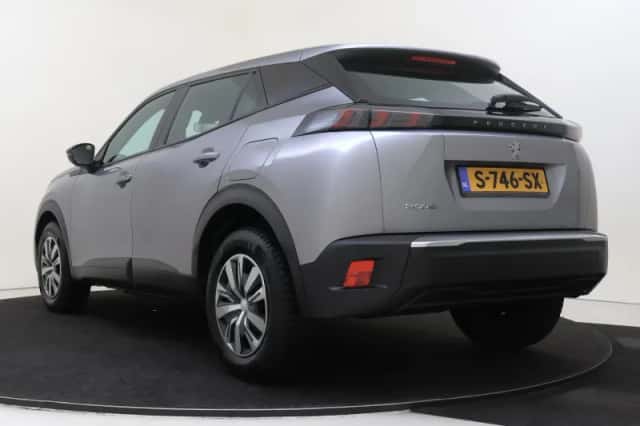Peugeot 2008 (2023) thumbnail 4